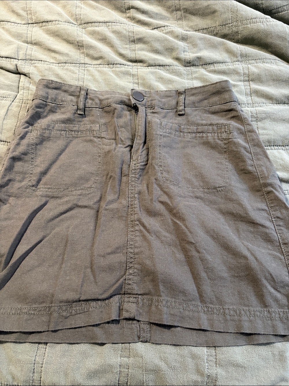 Reitmans Olive Mini Skort with Front Patch Pockets